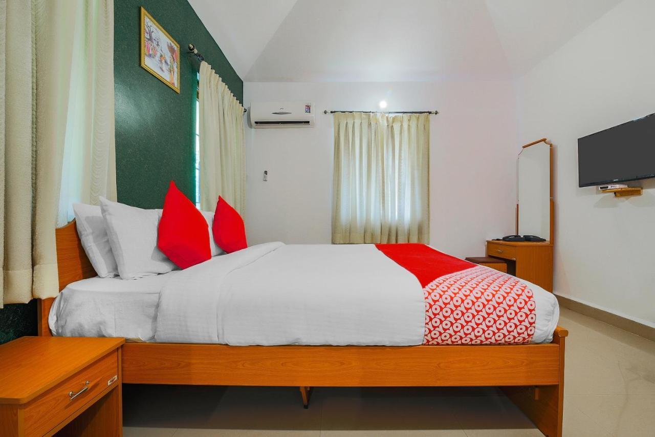 Super Hotel O The Goan Courtyard Colva Esterno foto