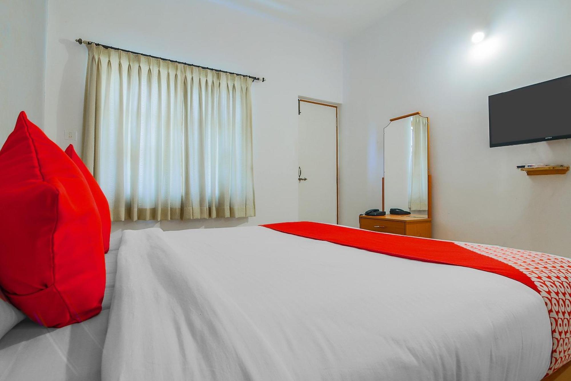 Super Hotel O The Goan Courtyard Colva Esterno foto