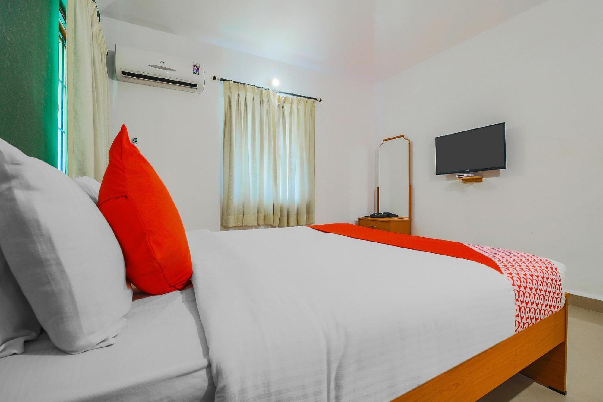 Super Hotel O The Goan Courtyard Colva Esterno foto