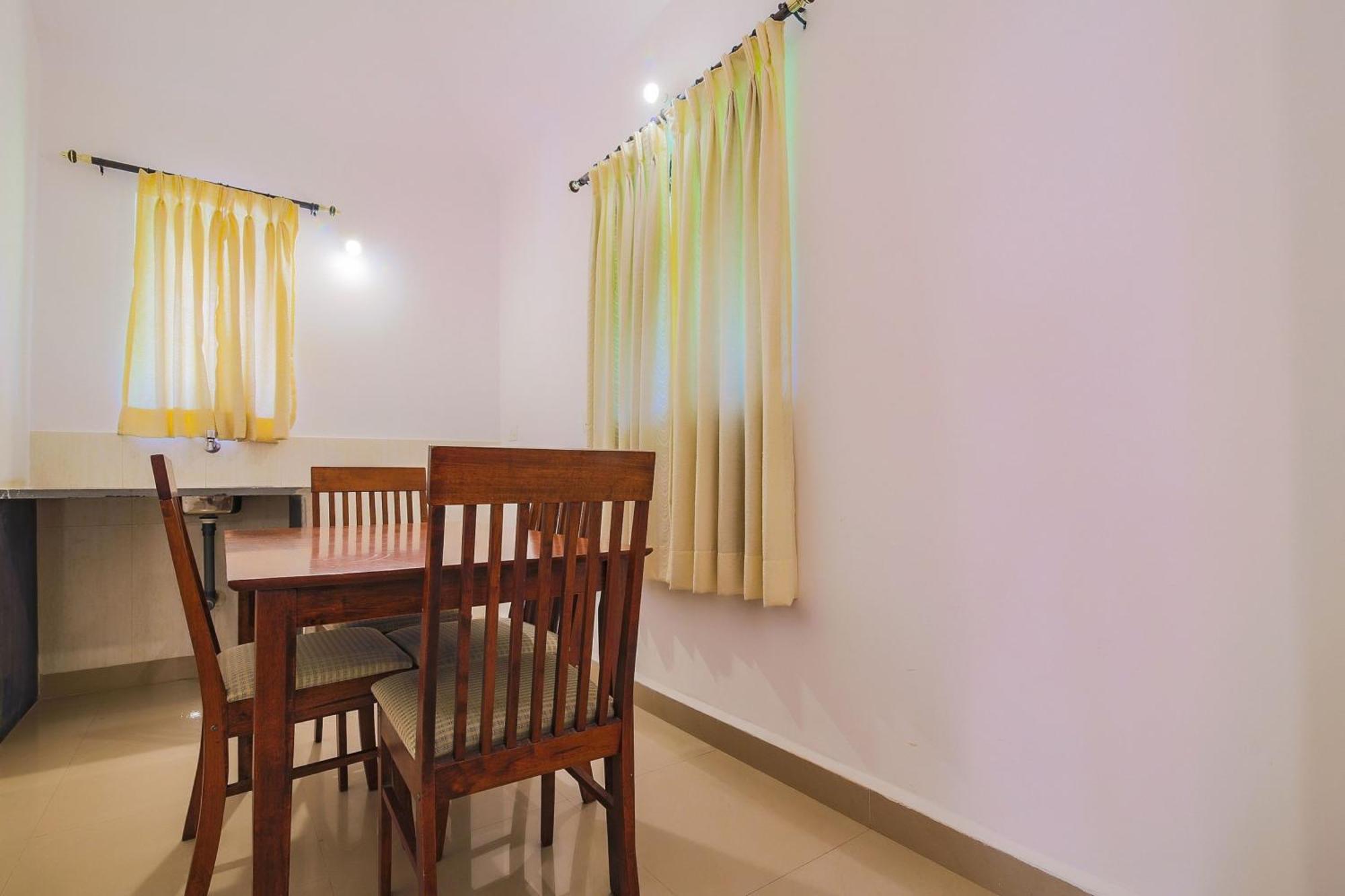 Super Hotel O The Goan Courtyard Colva Esterno foto