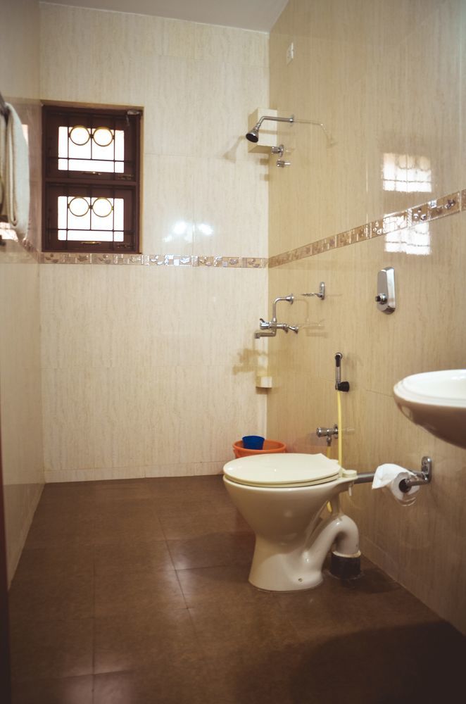 Super Hotel O The Goan Courtyard Colva Esterno foto