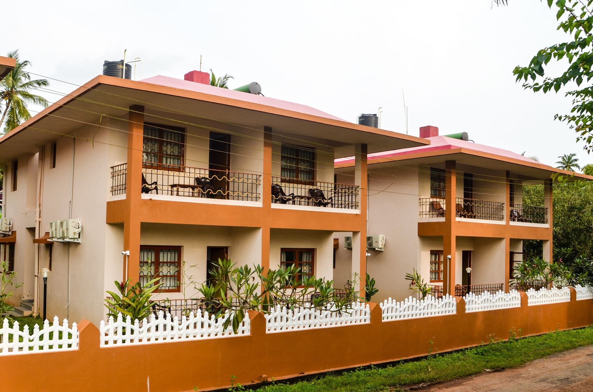 Super Hotel O The Goan Courtyard Colva Esterno foto